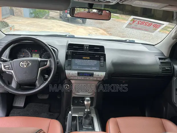 Toyota Land Cruiser Prado 2018 White - 1
