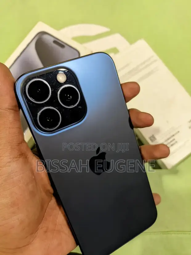 Apple iPhone 15 Pro Max 256GB Blue - 1