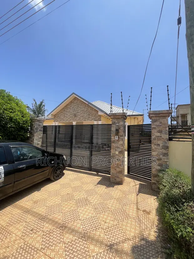 5-Bedroom Apartment with Boys Quarters for Rent in Baatsona Total - 1