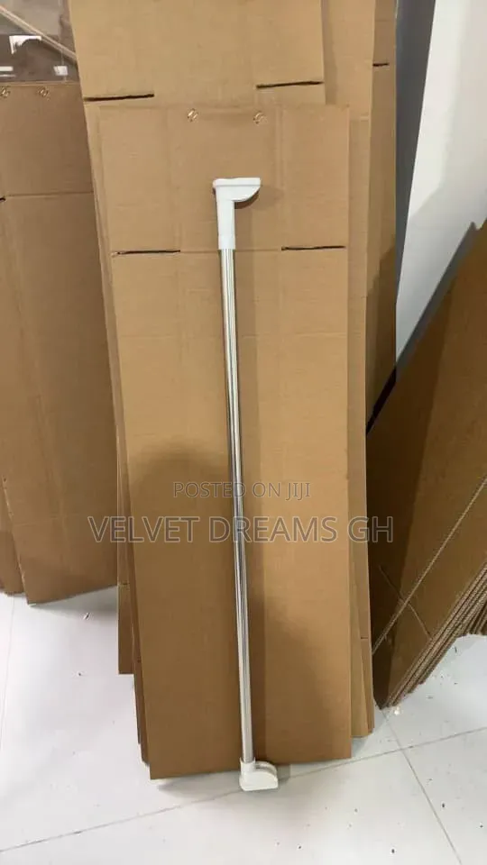 Adjustable Telescopic Curtain Rod - 1