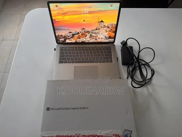 Microsoft Surface Laptop Studio 2 - 32GB RAM, 1TB SSD - 1