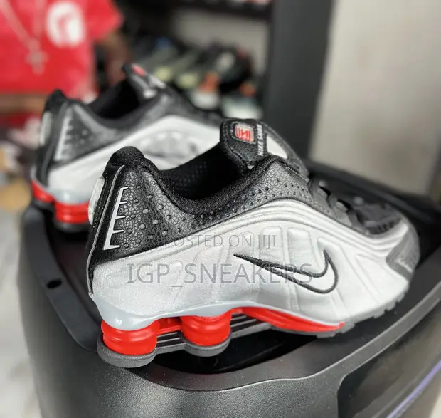 Nike Shox R4 Metallic Sneakers - 1