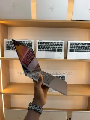 Apple MacBook Pro 2017 13.3" Intel Core i5 8GB RAM 128GB SSD