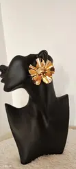 Golden Luxury Texture Flower Earrings - 1
