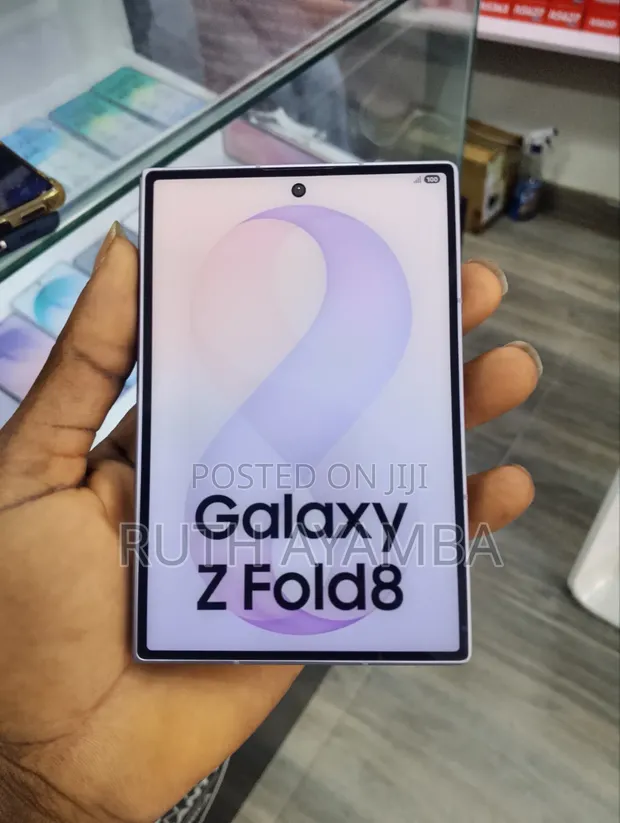 New Samsung Galaxy Z Fold8 256GB Gray - 1