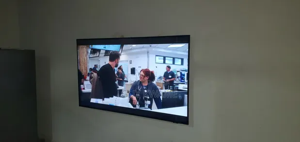 Samsung BU8000 55 Inch TV (2022 Model) with Type-C/Solar Remote - 1