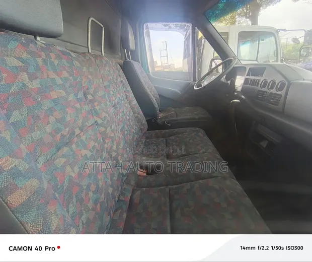 Mercedes-Benz Sprinter 2000 Orange - 1