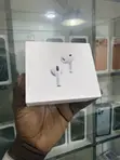 Apple AirPods Pro 3 - 2