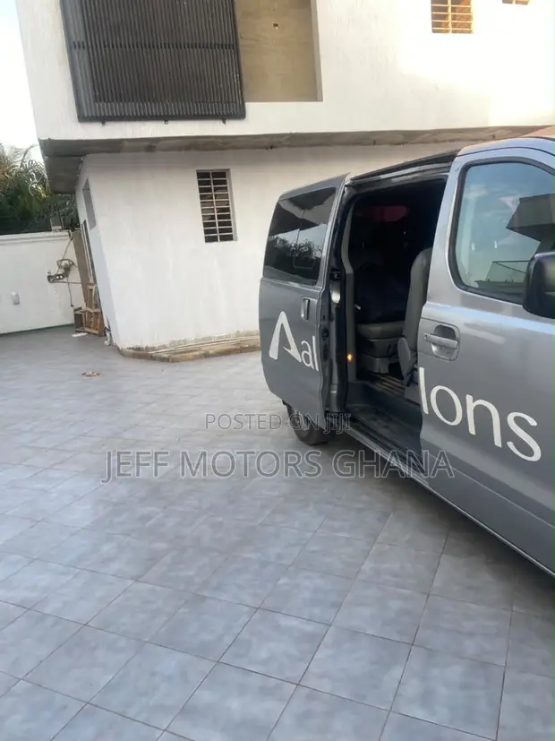Jeff Motors Ghana - Chauffeur & Airport Transfer Services - 1