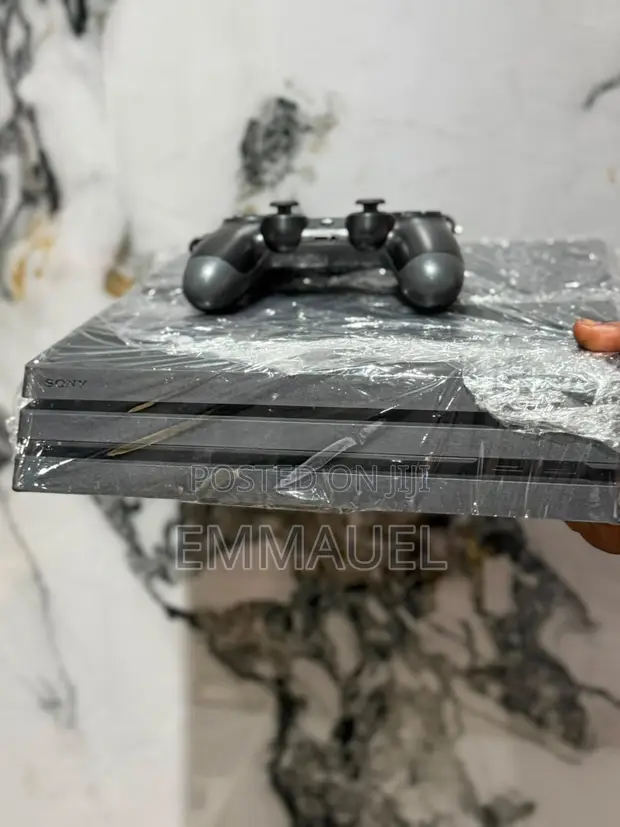 PlayStation 4 Pro (UK Used, Jailbroken) - 1