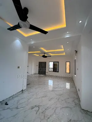 2 Bedroom Apartment for Rent in Lakeside Community Estate