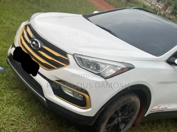 Hyundai Santa Fe SE AWD 2016 White - 1