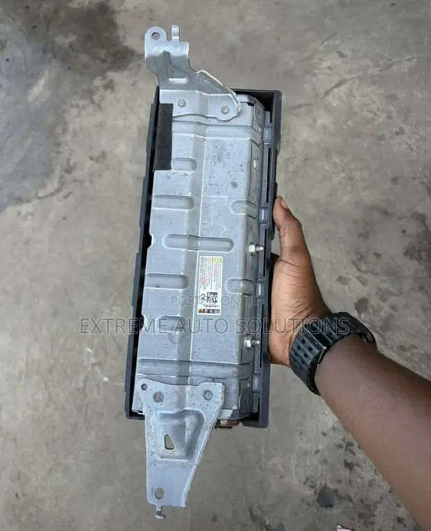 Honda Civic Passenger Knee Airbag (2023-2026) - 1