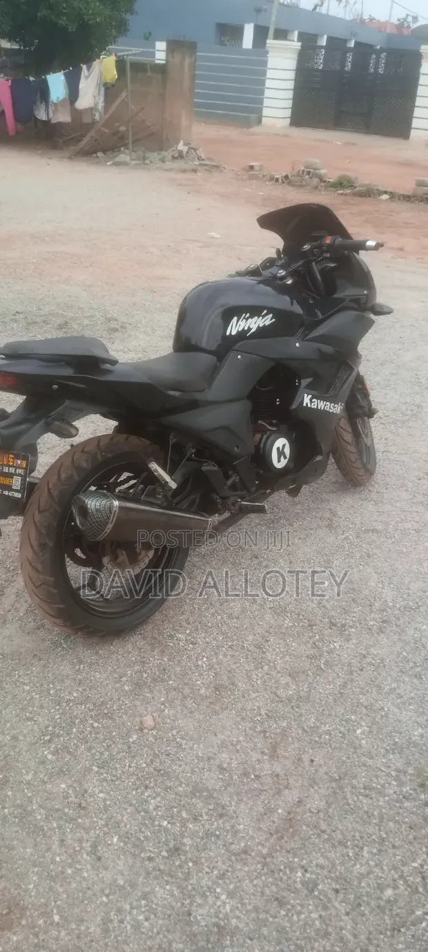 Kawasaki Ninja H2 SX 2016 Black - 1