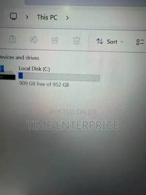 Asus ROG Strix G17 Laptop - AMD Ryzen 9, 16GB RAM, 1TB SSD