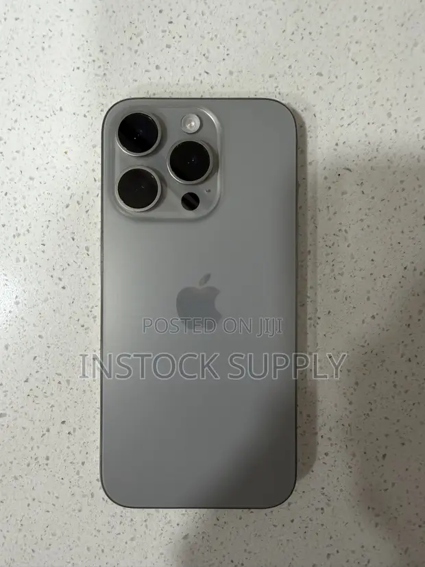 Apple iPhone 15 Pro 256GB Silver - 1