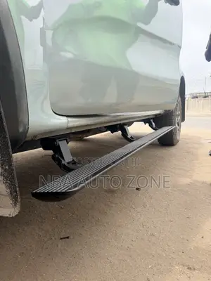 Automatic Foldable Side Steps for Ford F-150, Ram, Hilux (2016-2026)