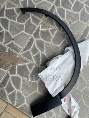 Honda CR-V Fender Moulding (2017-2022)