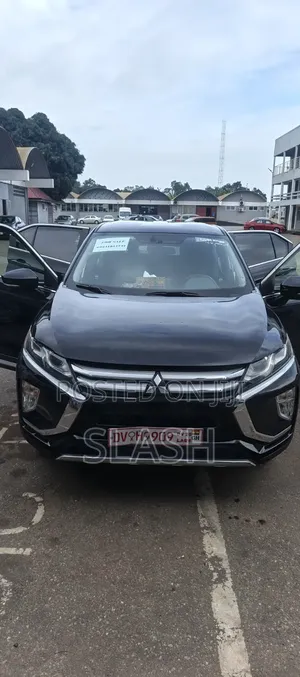 2019 Mitsubishi Eclipse Black