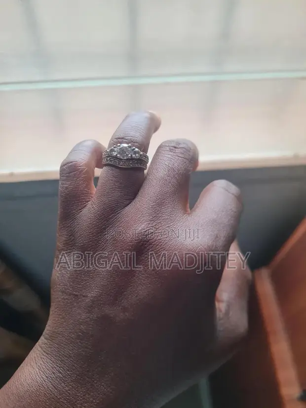 18 Karat Solid Gold Ring Set - 1