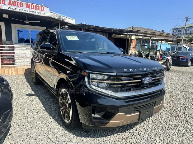 2025 Ford Expedition Max King Ranch 4x4 SUV - Black - 1