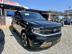 2025 Ford Expedition Max King Ranch 4x4 SUV - Black