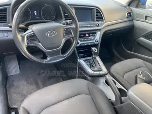 Hyundai Elantra Limited 2018 Blue