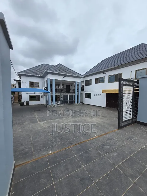 10-Bedroom House for Sale in Dansoman, Keep Fit - 1