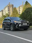 Toyota Highlander XLE 2017 Black - 2