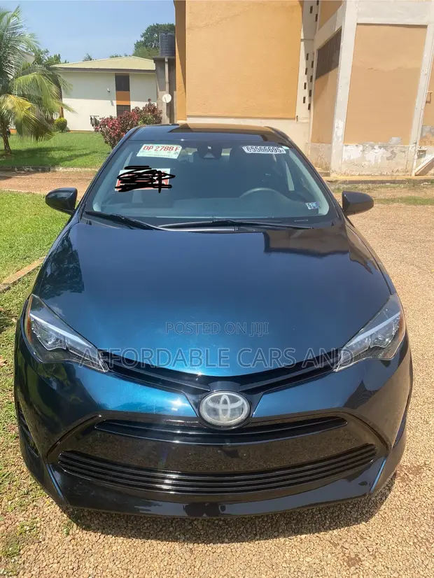 Toyota Corolla LE 2019 Blue - 1