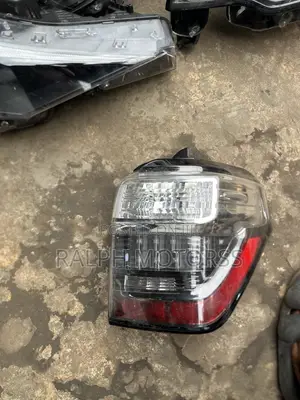 Toyota 4Runner 2016-2020 Taillight Pair