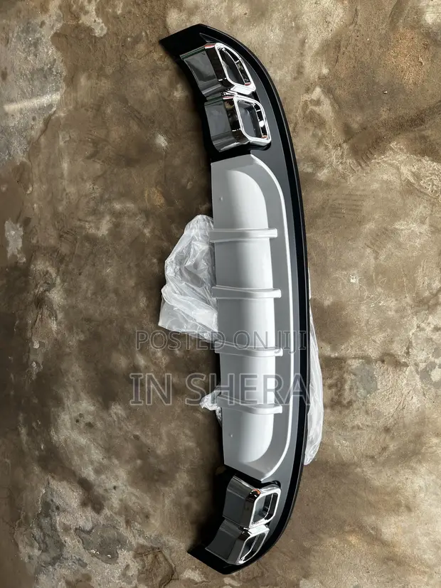 Hyundai Elantra Back Bumper Diffuser (2016-2019) - 1