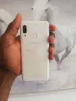 Samsung Galaxy A20e 32GB White - 2