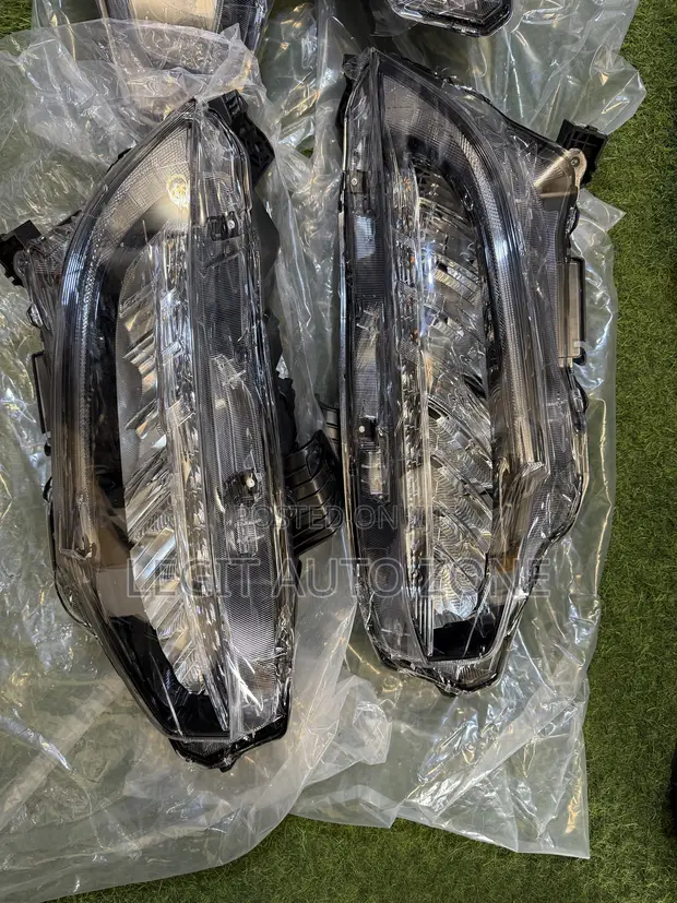 Honda Civic Headlights (2016-2020) - LED - 1