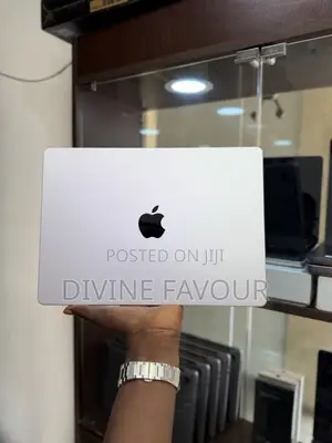 Apple MacBook Pro 2023 M3 Pro 14" 512GB SSD 8GB RAM