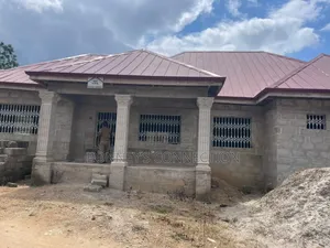 5-Bedroom Uncompleted House for Sale in Kojomensakrom, Asikuma/Odoben/Brakwa