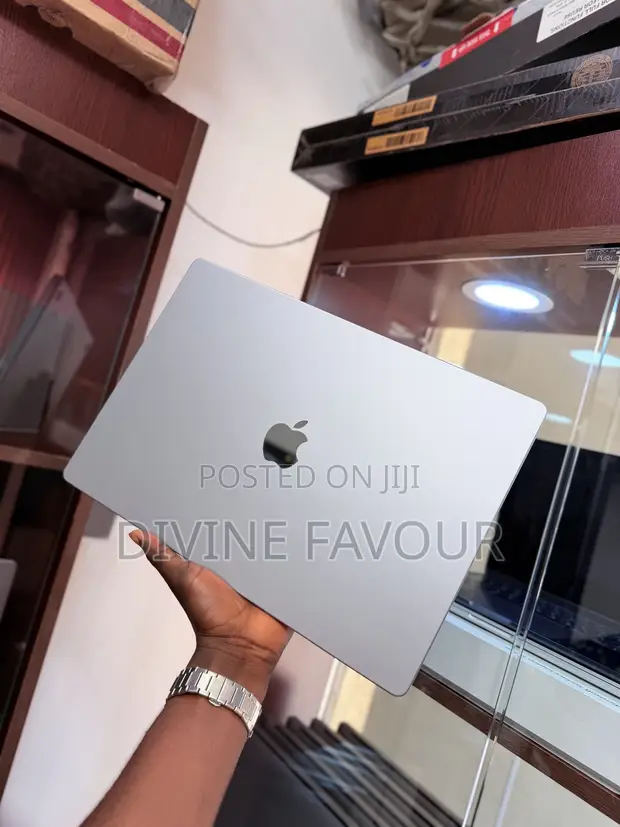 Apple MacBook Pro 2021 M1 Pro 16" 512GB SSD 16GB RAM - 1