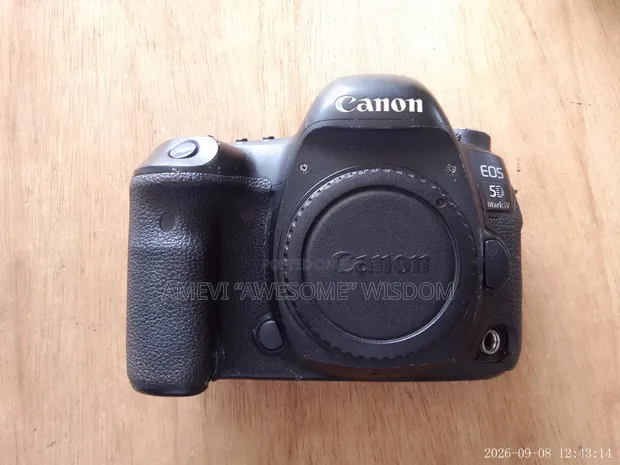 Canon EOS 5D Mark IV DSLR Camera - 1