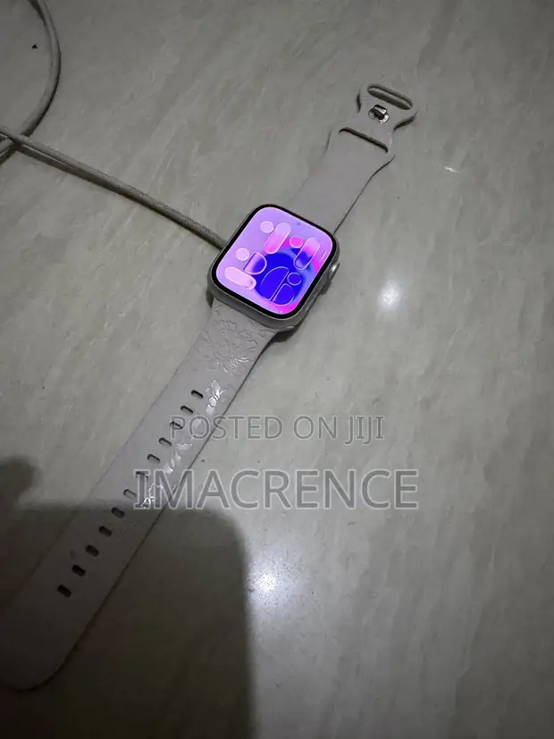 Apple Watch Series 8 45mm GPS/Cellular - 1