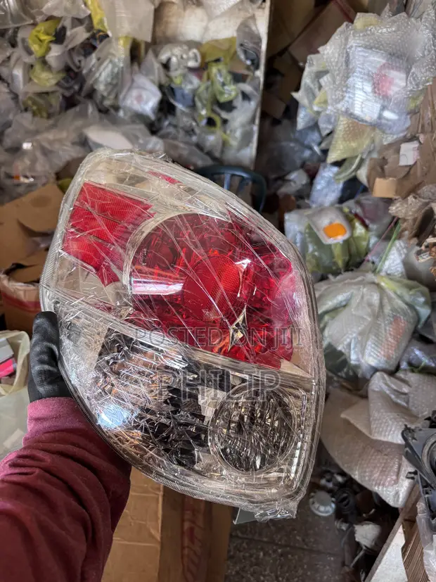 Toyota Matrix 2005-2008 Tail Light Pair - 1