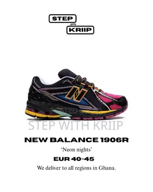 New Balance 1906R Sneakers