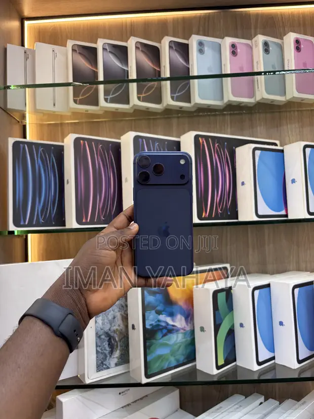 Apple iPhone 17 Pro Max 256GB Blue - 1