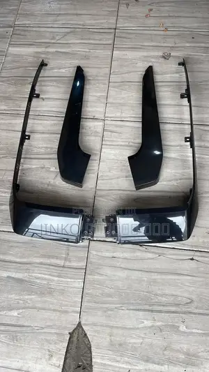 Mitsubishi L200 2020-2023 Bumper Moulding (All Black)