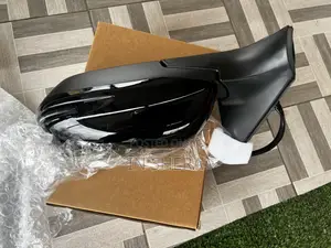 Honda CR-V Driving Mirror with Light (2017-2020)
