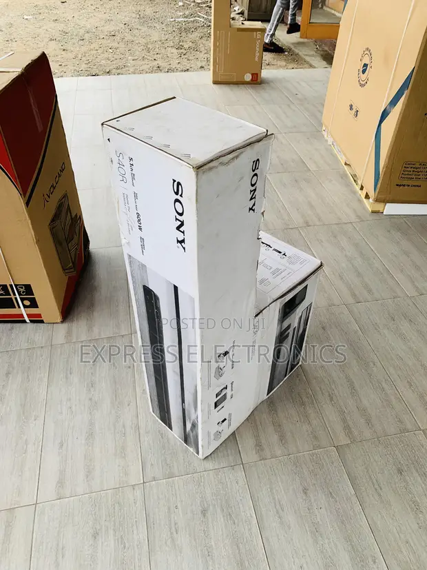 Sony HT-S40R 600W 5.1-Channel Home Cinema Soundbar System - 1
