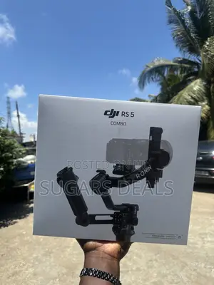 DJI RS 5 Gimbal Combo Kit with AI Tracking & Briefcase Handle