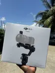 DJI RS 5 Gimbal Combo Kit with AI Tracking & Briefcase Handle - 2