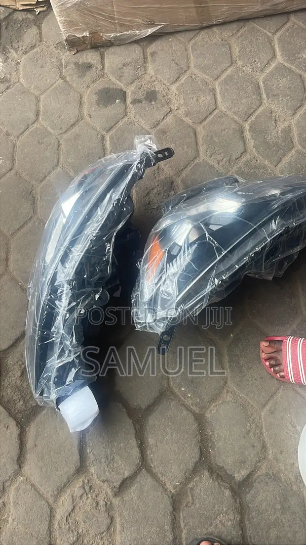 Nissan Sentra Headlights 2017-2018 - 1
