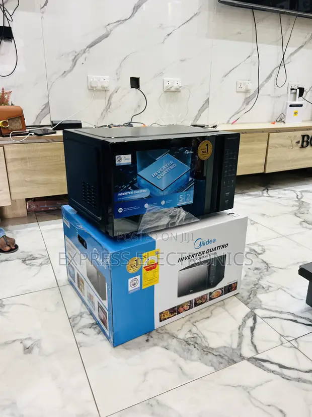 Midea 30L Solo Microwave (EM9P032MO-B) 900W Countertop - 1