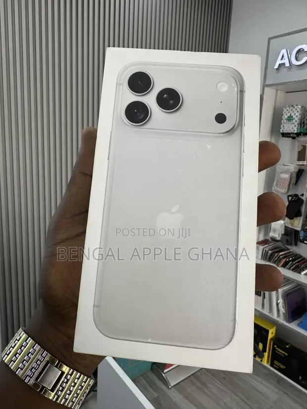 New Apple iPhone 18 Pro Max 256GB Silver - 1